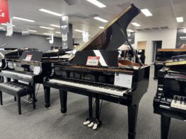 Yamaha C3 (Polished Ebony) - USED