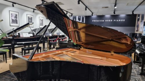 YAMAHA C3 (Polished Ebony) – USED — photo 2