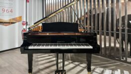 Yamaha C7M (Polished Ebony) – USED — photo 1